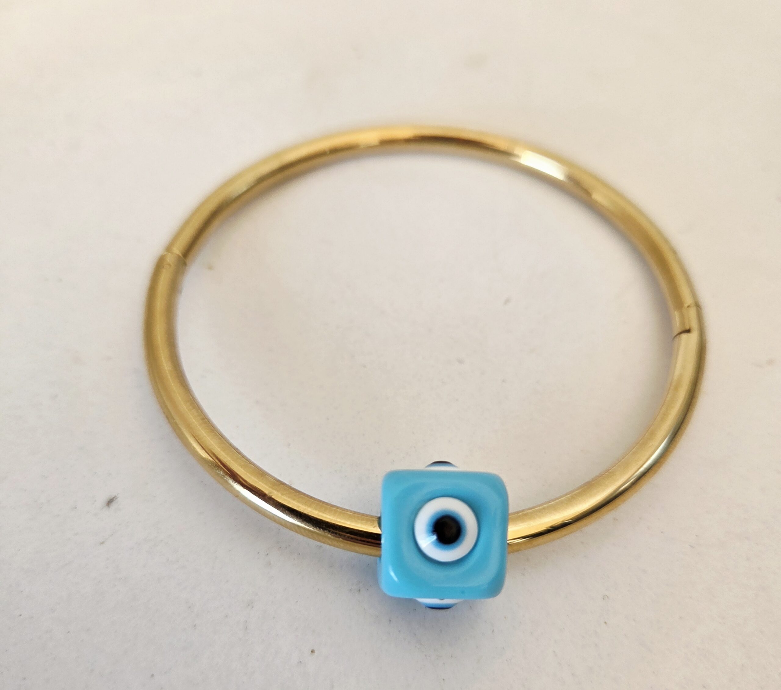 Eye bracelets